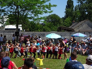 Fete Ecole 23 Danse des PS MS